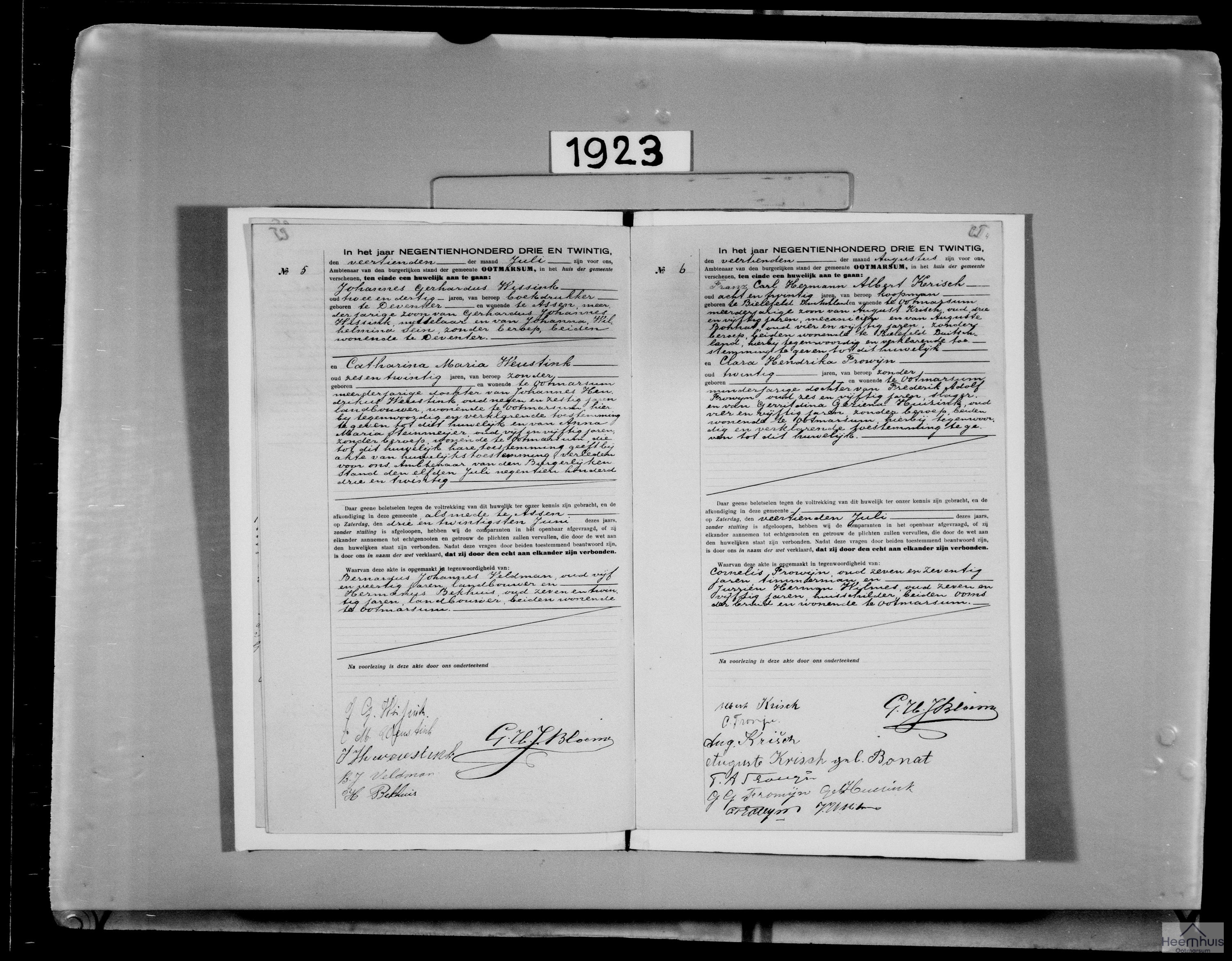 Huwelijksakte van Franz Carl Hermann Albert Krisch en Clara Hendrika Frowijn Huwelijksakte van Franz Carl Hermann Albert Krisch en Clara Hendrika Frowijn