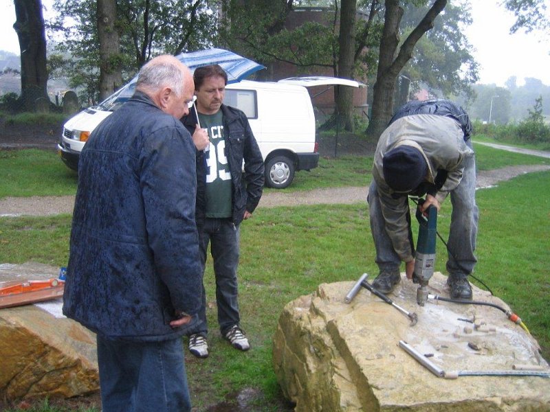 01-Voorbereididng.jpg - Voorbereidingen van vóór 27 augustus 2011 door de firma Monster.