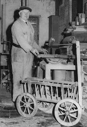 Bernard Geerdink in zijn werkplaats