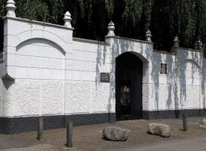 Monument op de Joodse Begraafplaats te Almelo.