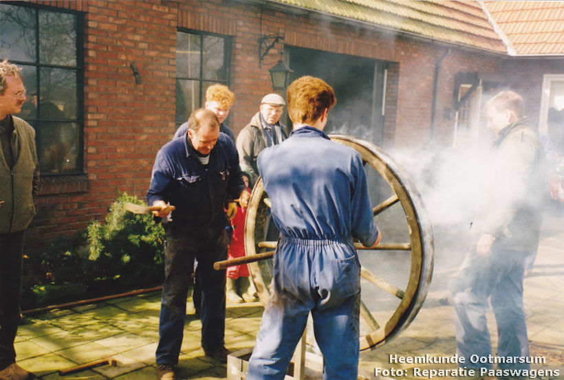 Reparatie paaswagens 1995