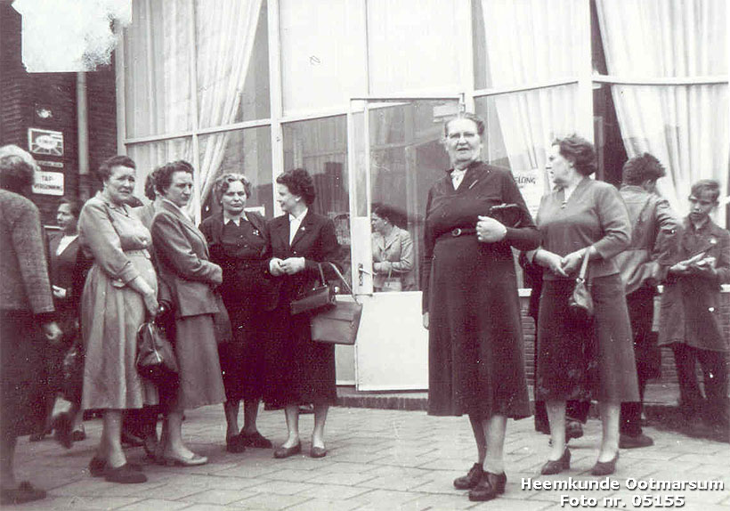 Uitstapje Katholieke Vrouwen Gilde in 1968