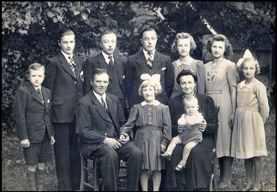 Familiefoto Baalhuis-Groeneveld 1945
