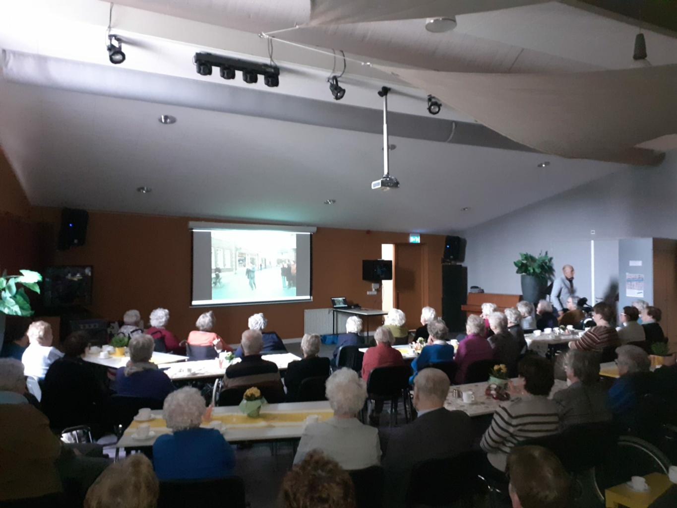 Paasfilms Zonnebloem 2023