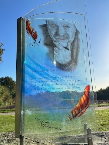 Willem Wilmink glas
